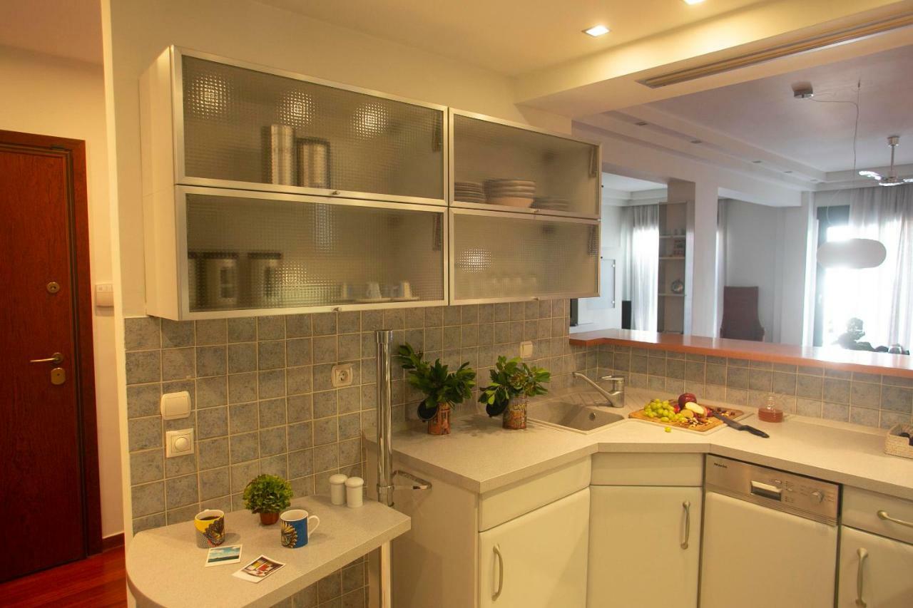 The Lux Gorgeous Apartment Thessaloniki Exterior photo