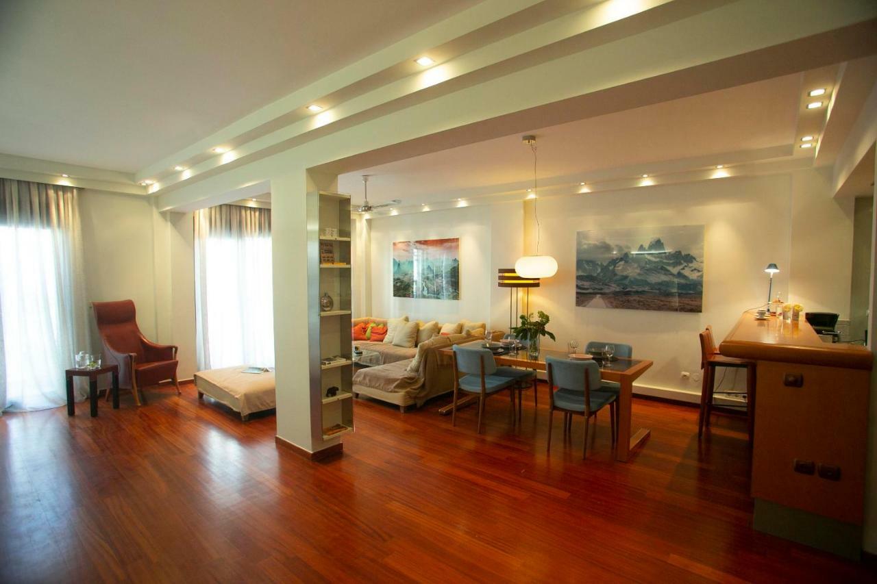 The Lux Gorgeous Apartment Thessaloniki Exterior photo